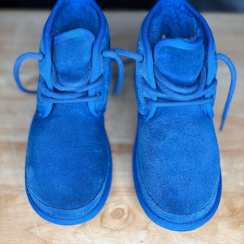 Kid's UGG Neumel II | cobalt blue | sz 1 | GUC - Picture 2 of 8